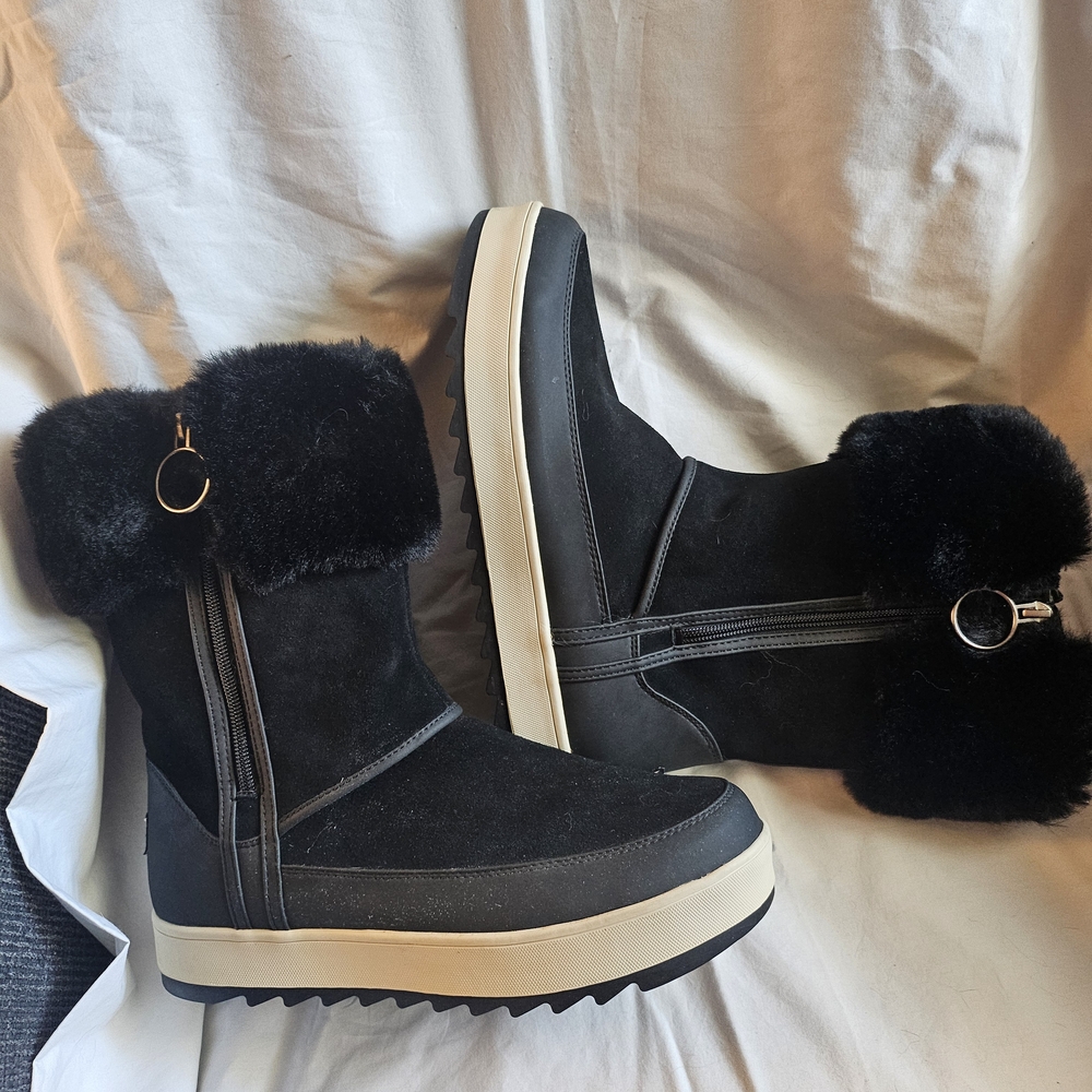Koolaburra Black Suede Winter Boots with Fur Trim
